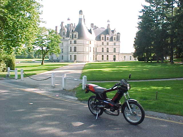409 - LA MOB ET LE CHATEAU DE CHAMBORD.jpg